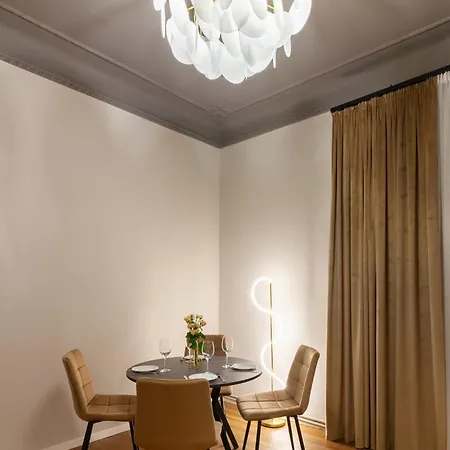 Royal Classic Art On Sichovych Striltsiv 17 * Lvov