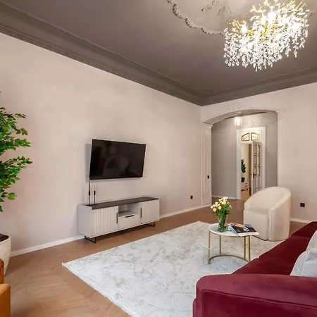 Royal Classic Art On Sichovych Striltsiv 17 Apartament *